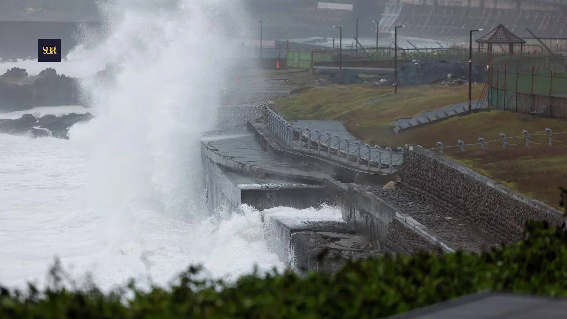 Typhoon Champi Triggers Hundreds of Flight Cancellations Across East Asia