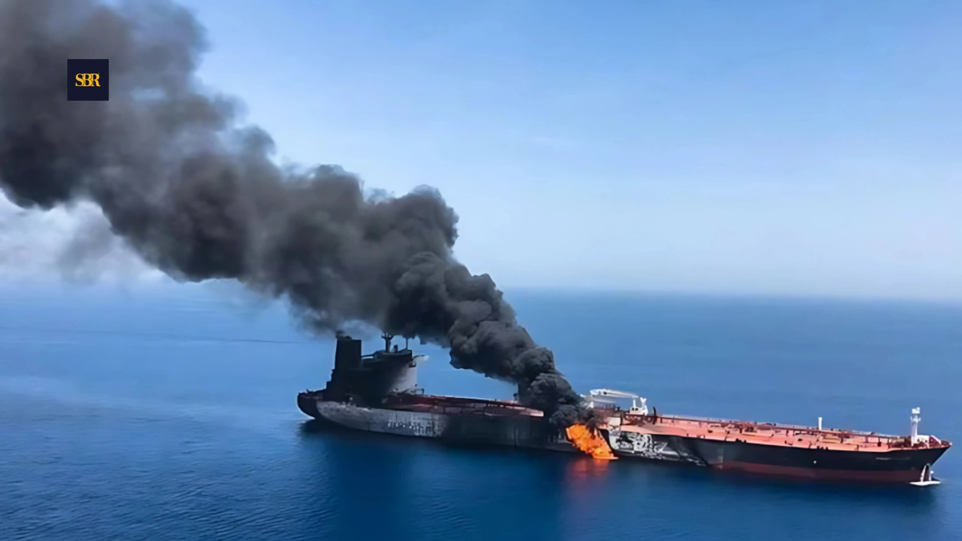 Strait of Hormuz Traffic Plunges as Tankers Anchor Offshore